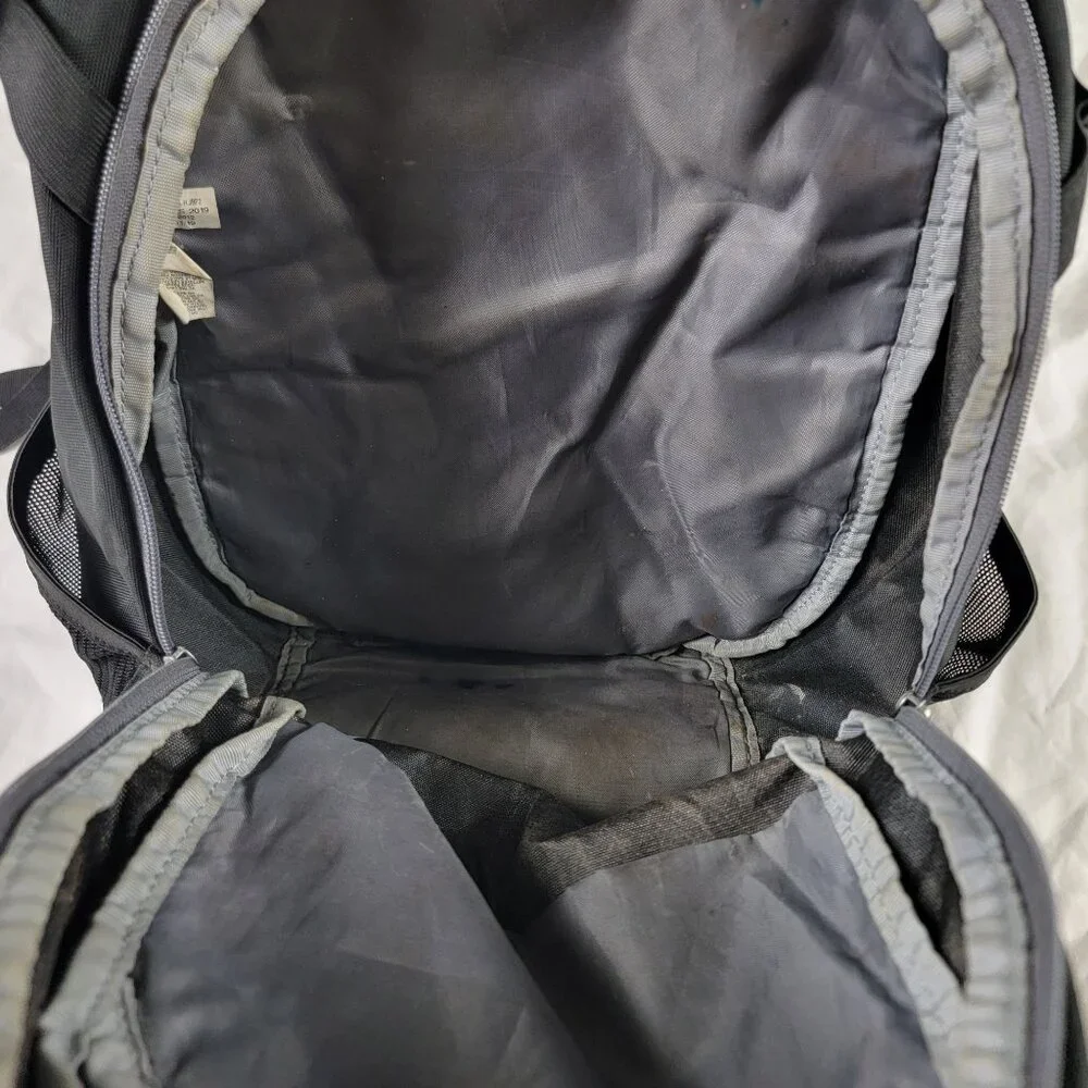Under Armour Storm Backpack Black School Gym Bag Adjustable Straps Mesh Pockets